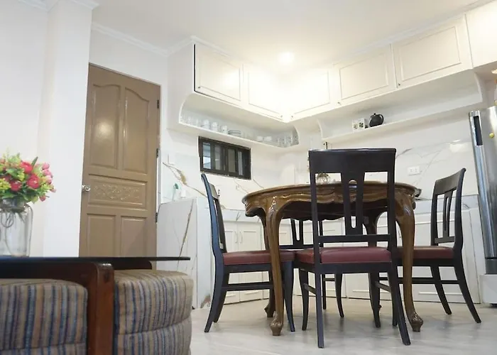 4-5br In Paranaque For Staycation * Manila