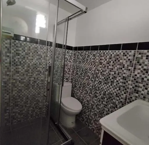 4-5br In Paranaque For Staycation Apartamento Manila